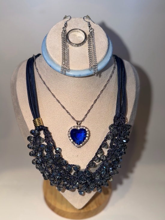 Unknown Jewelry - Blue Stack or Perfect Solo! Multi-Strand + Heart Pendant Set